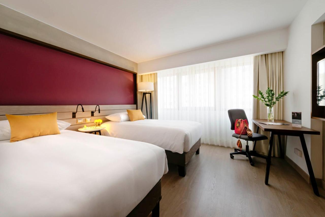 Mercure Ariosto Lima Exterior foto
